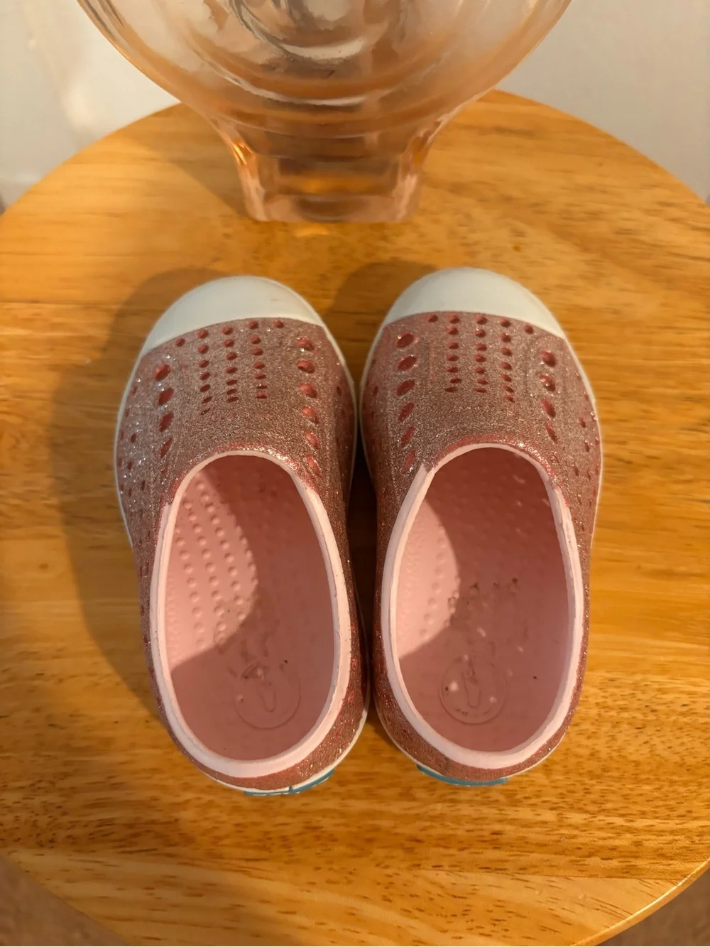 Native Shoes sparkling rose